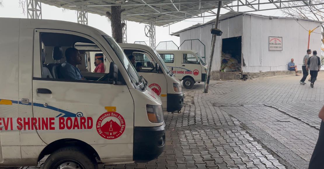 Battery Car Booking 2025: Online and Offline Complete Guide